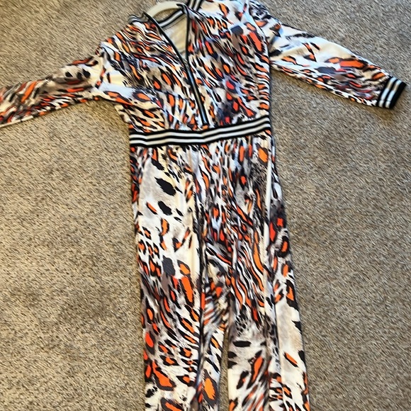 New High Quality Tiger Print Jumpsuit Juniors’ Size L (Never Worn) - Picture 2 of 6